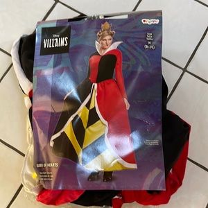Woman’s queen of hearts costume size M 8-10